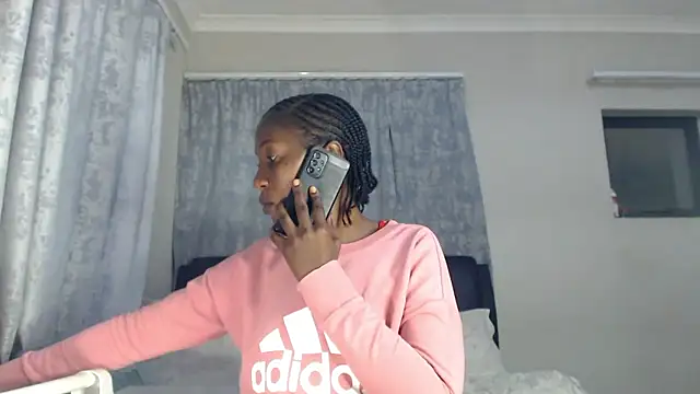 leanna23 online show from January 10, 2026, 7:26 pm