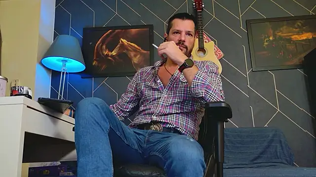 ChrisKox online show from October 20, 2025, 4:13 am