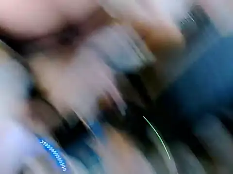 Snapshot of BeautifullLust chatting on October 13, 2025, 4:23 am BeautifullLust online show from October 13, 2025, 4:23 am