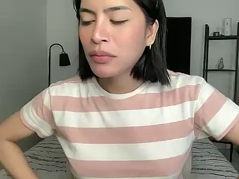 your bianca69 online show from October 28, 2025, 5:44 am