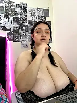 aliceayres797 online show from October 19, 2025, 5:13 pm