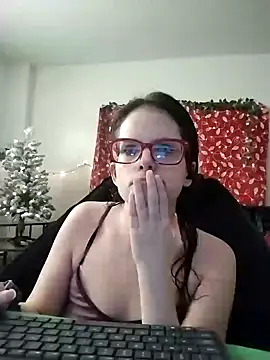Snapshot of JessaBella chatting on December 4, 2024, 4:05 pm JessaBella online show from December 4, 2024, 4:05 pm