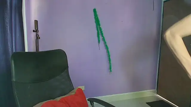 Snapshot of Nattyslave4U chatting on October 10, 2025, 9:36 pm Nattyslave4U online show from October 10, 2025, 9:36 pm