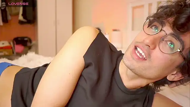 AlanDeNavarre online show from September 14, 2025, 8:41 pm