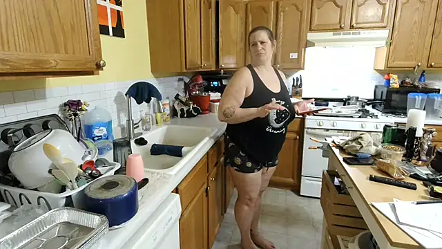 onlyhotbbw75 online show from June 27, 2026, 4:17 am