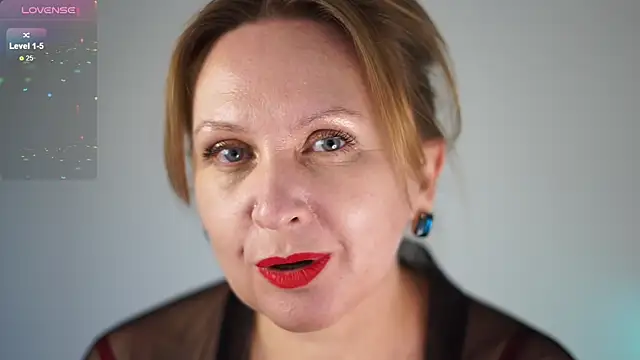 Snapshot of LitleSun chatting on September 25, 2025, 2:10 pm LitleSun online show from September 25, 2025, 2:10 pm