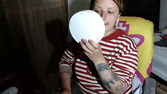 Snapshot of kattydirtylol chatting on January 13, 2025, 9:42 pm kattydirtylol online show from January 13, 2025, 9:42 pm