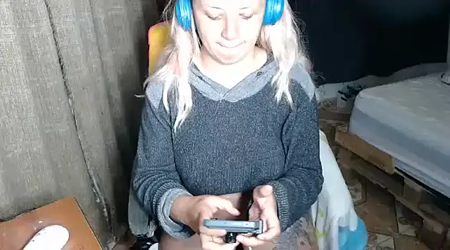 Snapshot of kattydirtylol chatting on January 18, 2025, 1:08 am kattydirtylol online show from January 18, 2025, 1:08 am