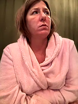 Snapshot of Natali_UA chatting on October 9, 2025, 4:38 pm Natali UA online show from October 9, 2025, 4:38 pm