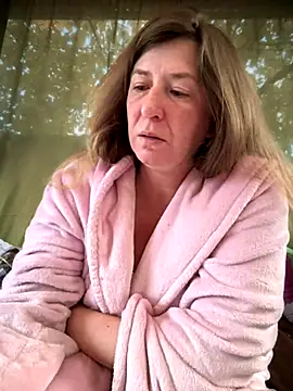 Snapshot of Natali_UA chatting on October 13, 2025, 4:45 am Natali UA online show from October 13, 2025, 4:45 am