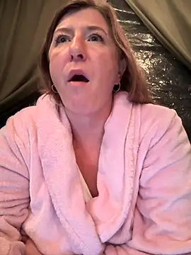 Snapshot of Natali_UA chatting on November 6, 2025, 5:47 pm Natali UA online show from November 6, 2025, 5:47 pm