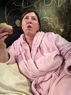 Snapshot of Natali_UA chatting on November 9, 2025, 8:07 pm Natali UA online show from November 9, 2025, 8:07 pm