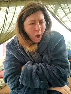 Snapshot of Natali_UA chatting on November 25, 2025, 5:40 am Natali UA online show from November 25, 2025, 5:40 am