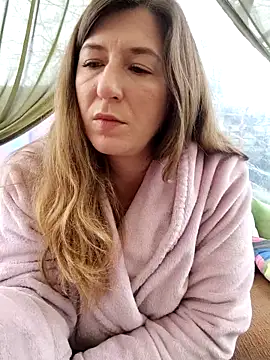 Snapshot of Natali_UA chatting on December 4, 2025, 8:34 am Natali UA online show from December 4, 2025, 8:34 am