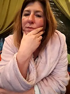 Snapshot of Natali_UA chatting on December 4, 2025, 8:39 pm Natali UA online show from December 4, 2025, 8:39 pm