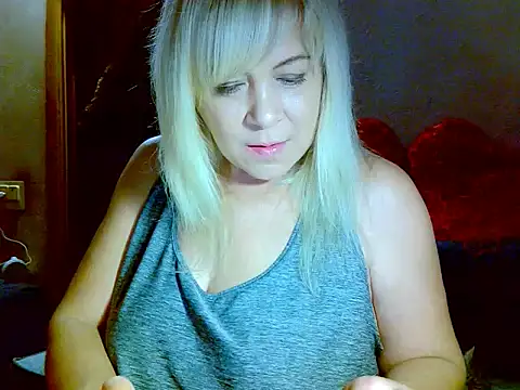 AgoniA7 online show from November 27, 2025, 4:42 pm