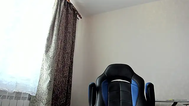 SanFrantsisko online show from March 17, 2025, 11:42 am