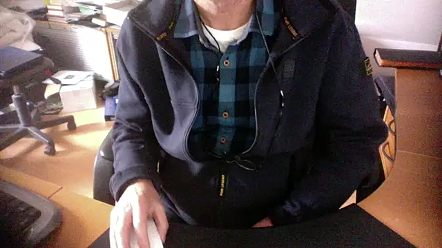 outlaw200 online show from December 27, 2024, 11:28 am