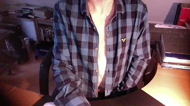 outlaw200 online show from January 15, 2025, 8:20 am