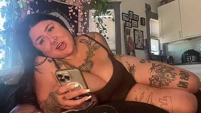 Snapshot of Sad1st1kSadie chatting on January 13, 2026, 8:36 pm Sad1st1kSadie online show from January 13, 2026, 8:36 pm