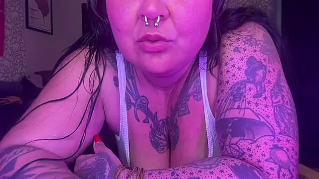 Snapshot of Sad1st1kSadie chatting on February 18, 2026, 2:40 am Sad1st1kSadie online show from February 18, 2026, 2:40 am