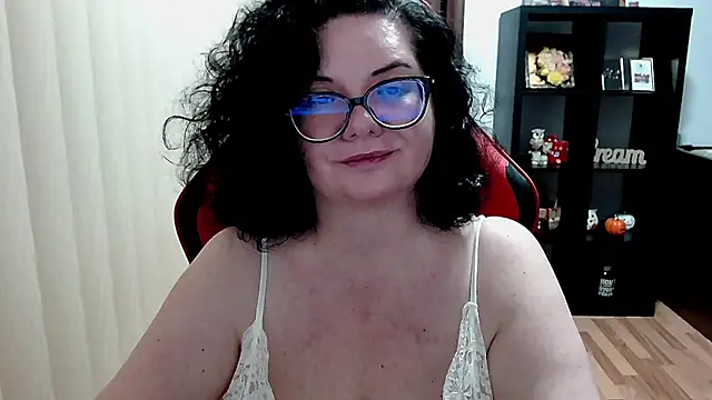 Snapshot of MissTroublle chatting on February 20, 2026, 11:22 am MissTroublle online show from February 20, 2026, 11:22 am