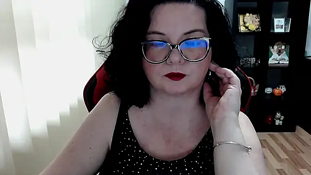 Snapshot of MissTroublle chatting on February 28, 2026, 1:12 pm MissTroublle online show from February 28, 2026, 1:12 pm