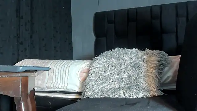 Snapshot of SandraGoldstein chatting on November 28, 2025, 1:30 am SandraGoldstein online show from November 28, 2025, 1:30 am