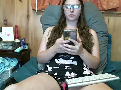 katie kitten38 online show from September 9, 2025, 2:49 pm