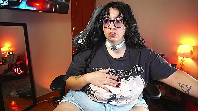 Snapshot of coraline_latin chatting on February 5, 2026, 1:43 am coraline latin online show from February 5, 2026, 1:43 am