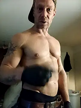 AthleticWomenizer2 online show from May 20, 2026, 9:32 pm