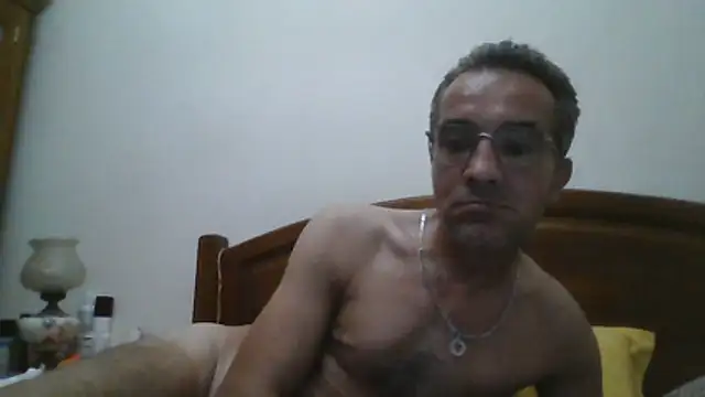 CarlosRocha73 online show from June 17, 2026, 11:16 pm