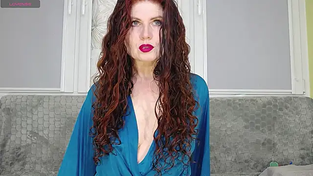 Hetera online show from December 2, 2025, 9:10 pm