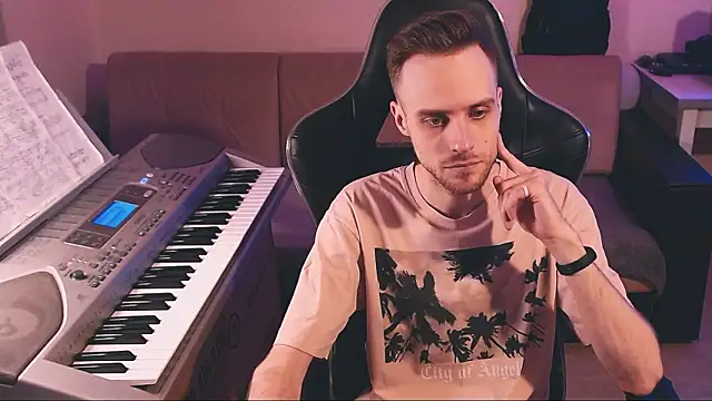 Snapshot of Sweetparker chatting on February 16, 2026, 12:29 am Sweetparker online show from February 16, 2026, 12:29 am