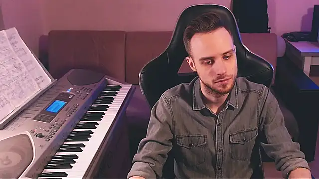 Snapshot of Sweetparker chatting on February 28, 2026, 7:37 pm Sweetparker online show from February 28, 2026, 7:37 pm