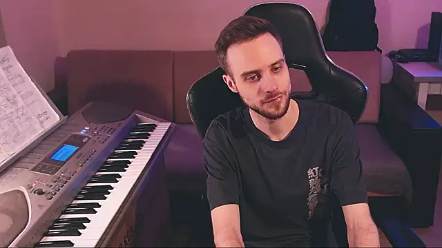 Snapshot of Sweetparker chatting on March 9, 2026, 8:35 pm Sweetparker online show from March 9, 2026, 8:35 pm