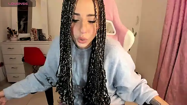 Snapshot of Fallengangel chatting on December 18, 2024, 11:34 am Fallengangel online show from December 18, 2024, 11:34 am