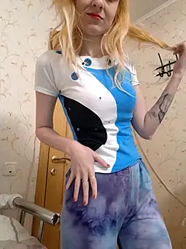 YogisticJuli666 online show from February 14, 2025, 6:56 am