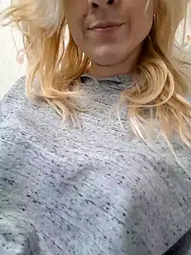 YogisticJuli666 online show from March 11, 2025, 6:53 am