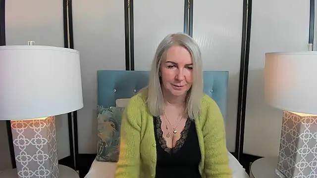 Snapshot of EricaTop chatting on January 10, 2026, 6:15 am EricaTop online show from January 10, 2026, 6:15 am