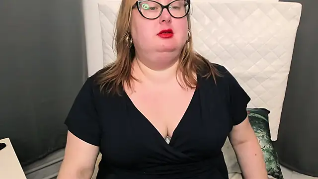Snapshot of dirtyBonnie chatting on January 25, 2025, 8:00 am dirtyBonnie online show from January 25, 2025, 8:00 am