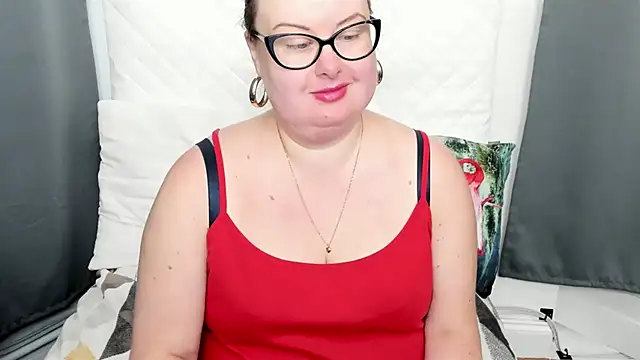 Snapshot of dirtyBonnie chatting on October 2, 2025, 7:04 am dirtyBonnie online show from October 2, 2025, 7:04 am