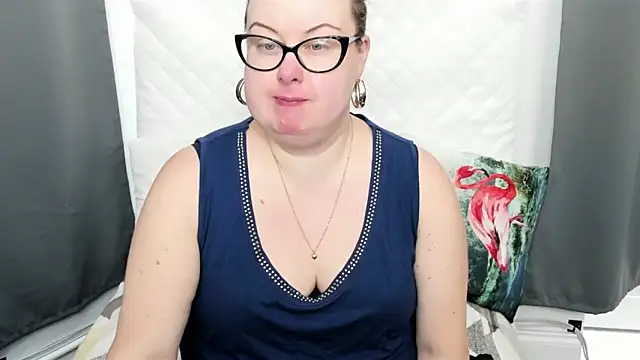 dirtyBonnie online show from November 13, 2025, 10:25 am