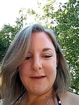 Snapshot of SwedishJennifer chatting on June 17, 2026, 12:29 pm SwedishJennifer online show from June 17, 2026, 12:29 pm