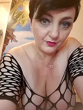 lucillabollente online show from September 11, 2025, 4:34 am