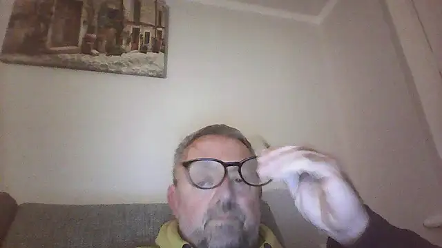 Snapshot of DrewDongle chatting on January 5, 2026, 5:27 pm DrewDongle online show from January 5, 2026, 5:27 pm