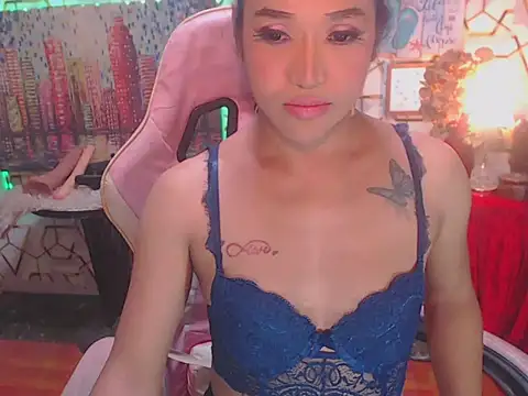 AsianMariaTs online show from May 8, 2026, 2:22 pm
