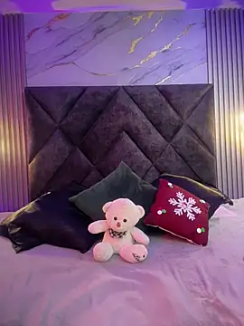 Snapshot of Zafira_Alabi chatting on December 20, 2025, 6:37 pm Zafira Alabi online show from December 20, 2025, 6:37 pm