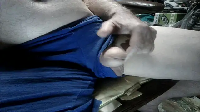 Snapshot of russtee chatting on November 17, 2025, 8:58 pm russtee online show from November 17, 2025, 8:58 pm