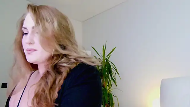 Snapshot of Sinful_Eyes chatting on April 1, 2026, 2:23 am Sinful Eyes online show from April 1, 2026, 2:23 am
